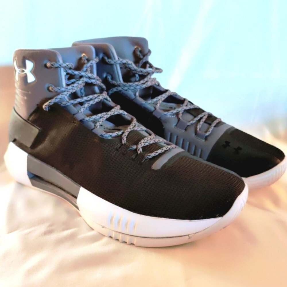 Under Armour Men's Drive 4 High Top Basketball Shoes in Black/Gray/White, Sz 11